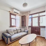 Nuve Apartment