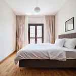 Nuve Apartment *