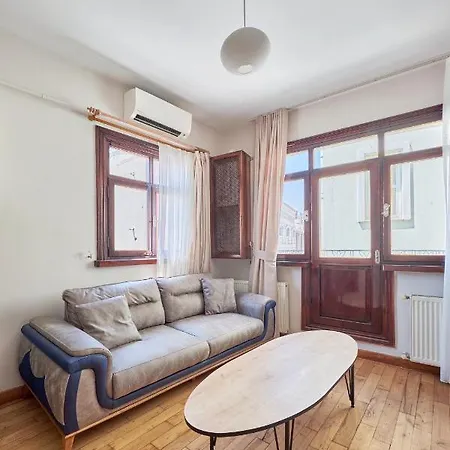 Nuve Apartment