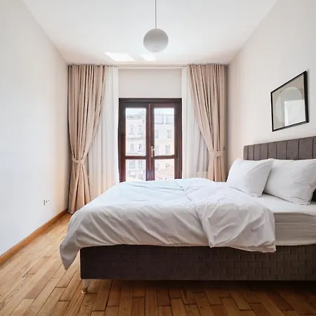 Nuve Apartment *
